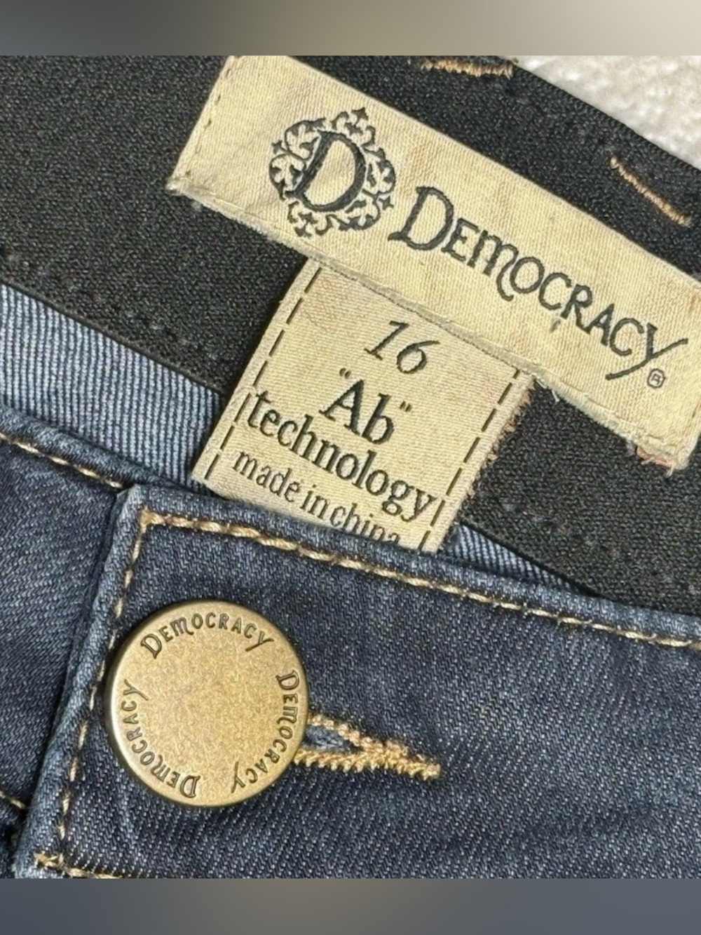 DEMOCRACY Ab Technology High Rise Crop
Skinny Jeans Women's 16 36x30